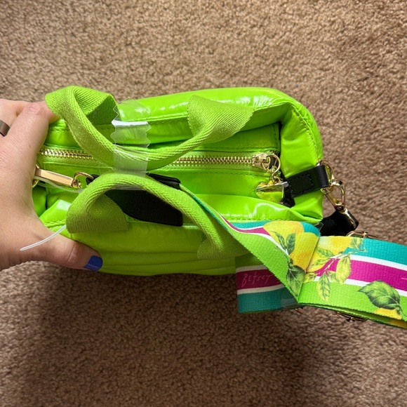 Betsey Johnson Neon Green Puffer Bag - Picture 2 of 4
